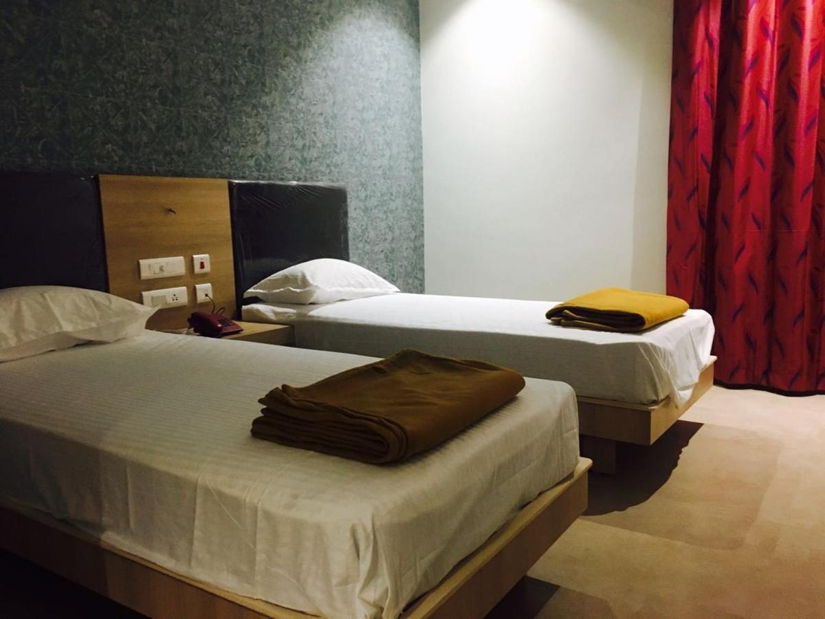 The Palm Residency- Ariyanoor Hotel ซาเลม ภายนอก รูปภาพ