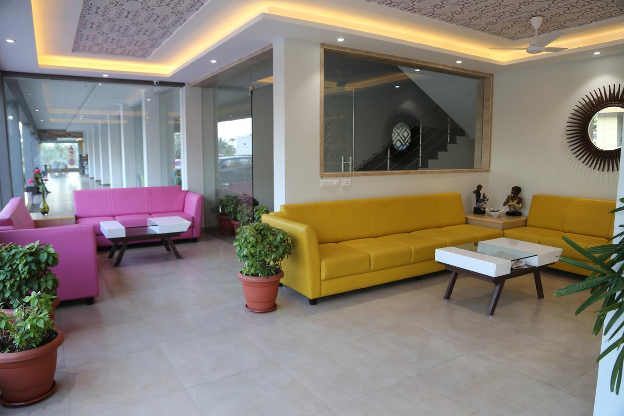 The Palm Residency- Ariyanoor Hotel ซาเลม ภายนอก รูปภาพ