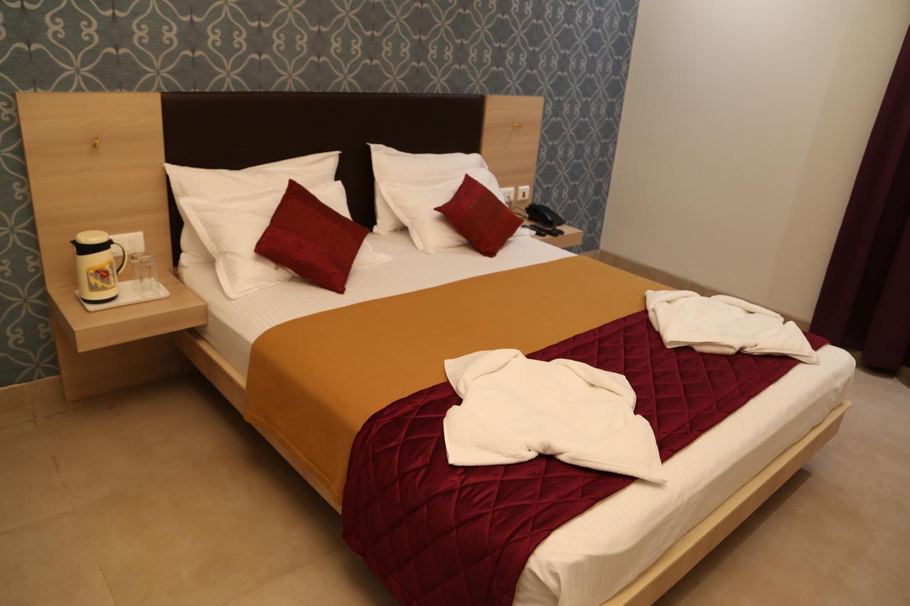 The Palm Residency- Ariyanoor Hotel ซาเลม ภายนอก รูปภาพ